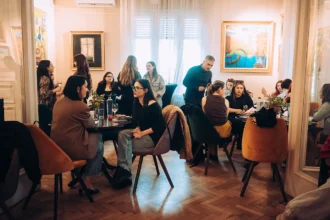 o noua generatie de femei in music business a inceput women in music mentorship program 6a15a89b119db