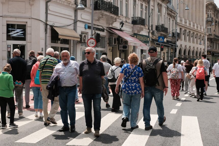 batrane masini oltcit vin in weekend pe calea victoriei la strazi deschise pmb anunta programul complet cu tot cu dezbatere despre viitorul bucurestiului 6a33ade00be08