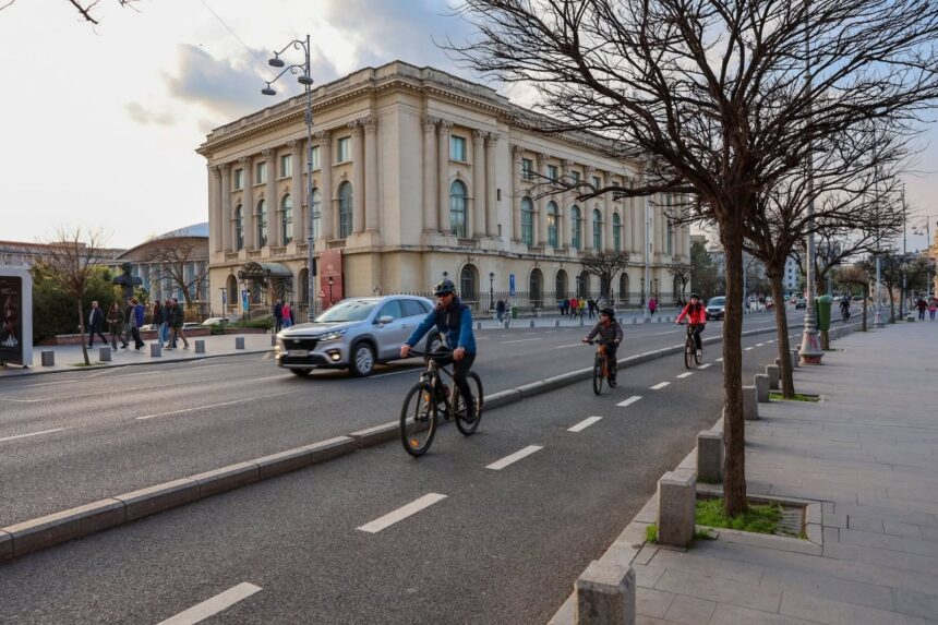 calea victoriei nu mai e inchisa in acest weekend pentru strazi deschise nu va impacientati caci bucurestiul va fi oricum ocupat de festivaluri marsuri si un cros caritabil 6a2c193966e23