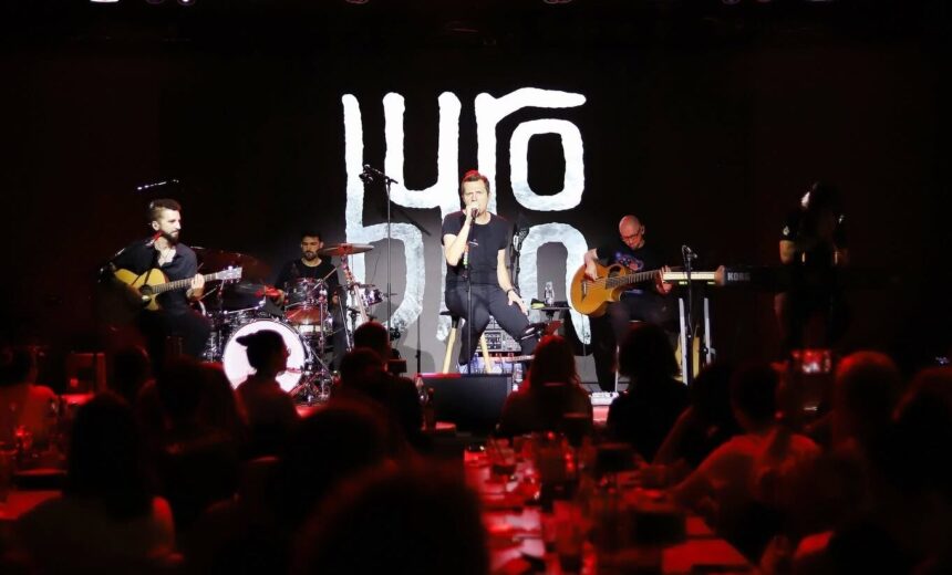 concert gratuit byron la amfiteatrul mihai eminescu din parcul national spectacolul are loc duminica in incheierea festivalului new urban habits 6a316d75bfb0e