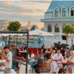 foto f09f8c86 opt terase rooftop din bucuresti unde poti sa iesi cu prietenii vara aceasta bonus vezi si cele mai instagramabile apusuri din oras e8161a3e