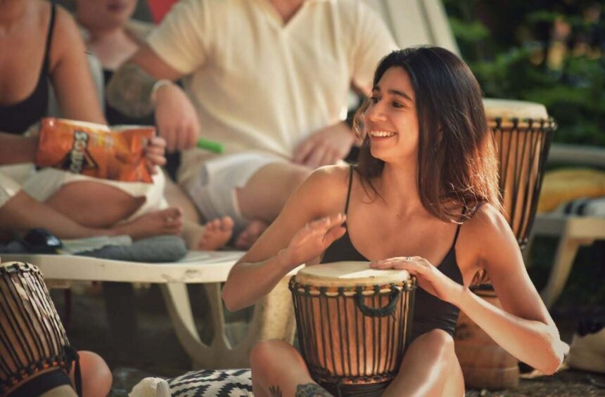 in weekend ne vedem la picnic de sanziene cu patura pregatita si chef de distractie gradina de la muzeul dr nicolae minovici gazduieste doua zile de muzica si relaxare 6a33e61b963b8