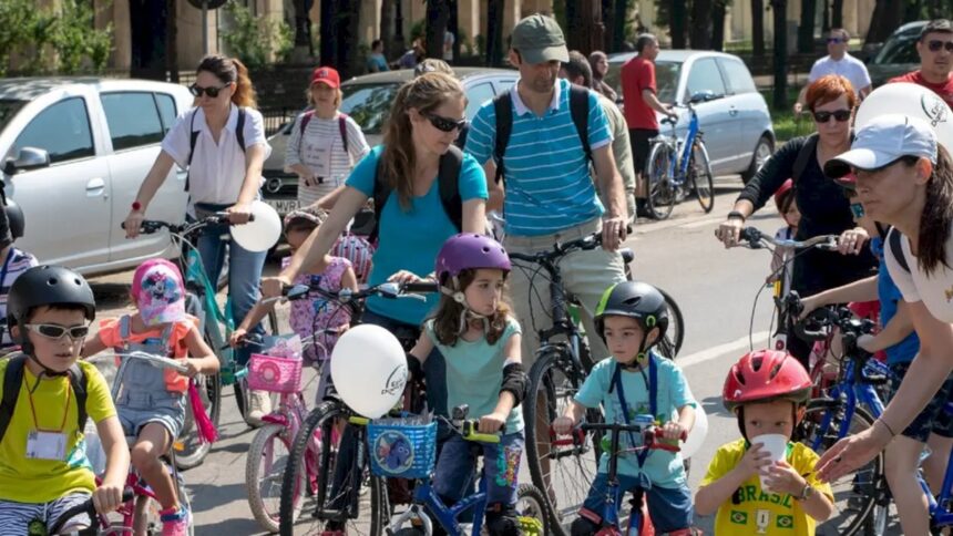 parada micilor biciclisti va fi in drumul taberei in weekend f09f9ab4 picii vor participa la curse cu bicla si jocuri cum se fac inscrierile 6a28066b8859f
