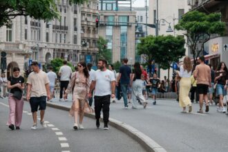 strazi deschise un weekend da altul ba vara asta acum e ba pe 13 14 iunie e anulat se circula normal pe calea victoriei pmb nu ne spune de ce a decis asa 6a2a8d46bf786