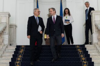 alexandru nazare intalnire cu ambasadorul frantei avem nevoie de o noua etapa a cooperarii economice 6a608bf819048