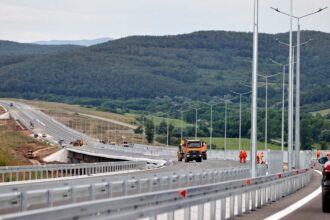 bolojan peste 40 km din autostrada transilvania intre cluj si zalau vor fi deschisi pana la 1 decembrie 6a5384d098de3