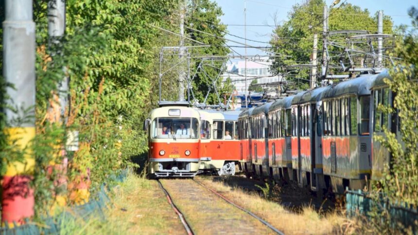 bucurestenii isi iau la revedere de la tramvaiele tatra in acest weekend stb extinde programul de circulatie al batranelor vehicule pe linia 7 in cadrul festivalului 6a57b6c5a6490