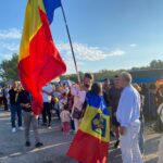 calin georgescu primit de sute de sustinatori la targul de la calugareni in judetul giurgiu 6a659c1122688