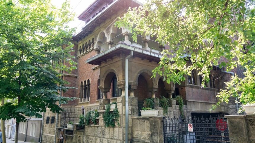 casa madrigal isi redeschide portile pentru bucuresteni tururi expozitii recitaluri si alte surprize in weekend intr una dintre cele mai frumoase cladiri din oras 6a44fb89b8061
