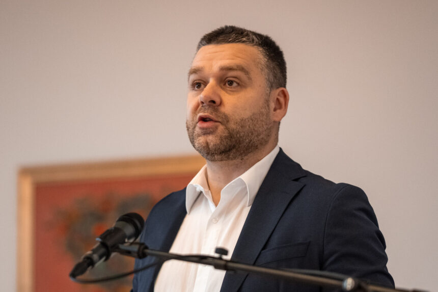 ciucu anunta transparentizarea concursurilor pentru posturile de conducere in companiile municipale d48aa8b4