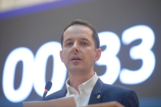 cristian seidler usr critici la adresa psd pe legea salarizarii psd avea patru ani sa corecteze legea salarizarii nu sa o conteste acum 6a6327f07f91c