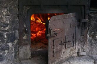 cu ce vor sa inlocuiasca politicienii romani sobele din 35 milioane de gospodarii care se incalzesc cu lemne de foc proiectul in dezbaterea parlamentului 6a68a88ad42ad