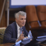 liderul senatorilor psd avertizeaza alegerile anticipate ar putea aduce aur la 40 si un premier desemnat din partea partidului 6a574369614ed