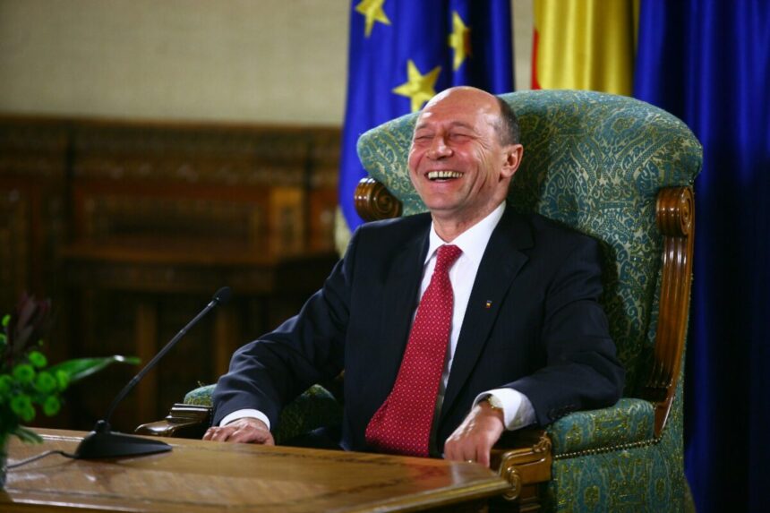 omule ai niste prevederi constitutionale basescu il trimite pe nicusor dan la constitutie si spune ca presedintele are o cerere ridicola 6a610a885cb30