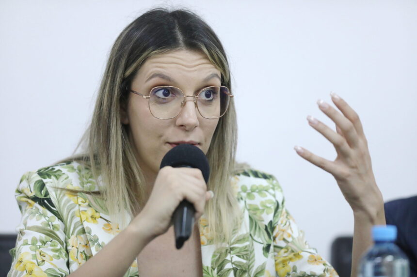 parchetul general o contrazice pe diana buzoianu nu a existat nicio solicitare de audienta 6a6b4de0d38f4