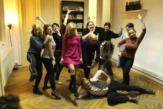 peste 20 de spectacole si opt workshopuri la inlight theater festival bucurestiul gazduieste o editie aniversara care tine doua saptamani 6a4cba566d2b3
