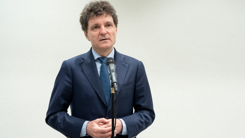 presedintele nicusor dan n a mai desemnat de 29 de zile niciun candidat pentru functia de premier ce spun juristii si deciziile ccr 6a5f4f908acbb