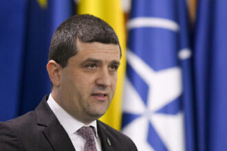 radu miruta intalnire cu conducerea tarom pentru salvarea companiei daca planul nu demonstreaza viabilitate banii trebuie restituiti 6a6c79d57c1d0