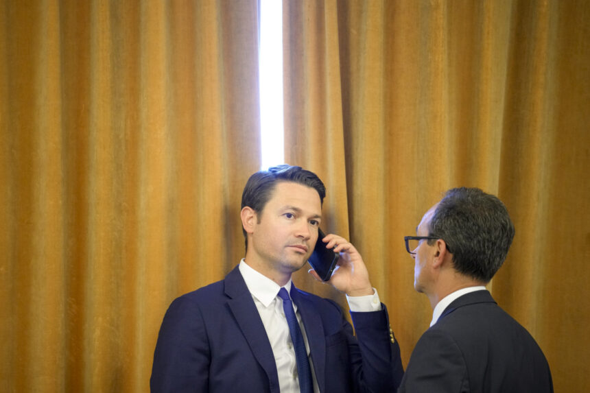 robert sighiartau despre legea salarizarii nu poti sa le spui oamenilor ca de la anul vine mos craciun cand nu ai de unde 6a69b869b89e9