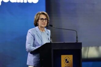 scandalul pe tva de 9 la cumpararea unei locuinte nicoleta pauliuc ii face reprosuri lui ilie bolojan 6a5f5b487d451