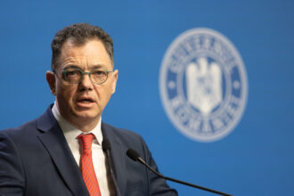 stefan radu oprea o acuza pe oana gheorghiu ca exagereaza reforma companiilor de stat romania a pierdut 200 de milioane de euro 6a5399e806ad0