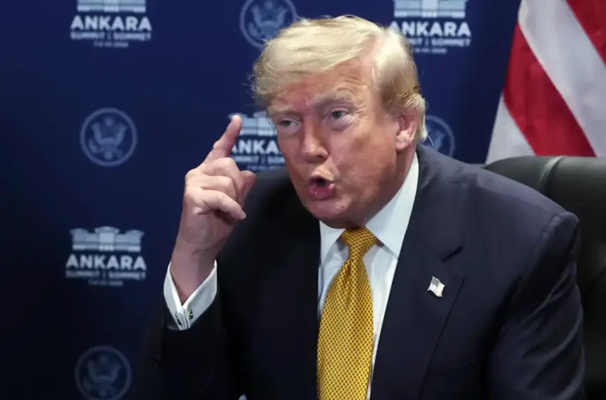 trump joaca la cacealma 6a4e606019822