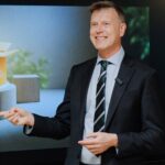 video giles portman ambasadorul regatului unit in romania romanii au o contributie uriasa la economia si viata din marea britanie 6a5c61903b8fe