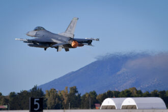 amenintarile iranului par sa dea roade americanii si au retras avioanele cisterna din bulgaria 6a89f04d81de7
