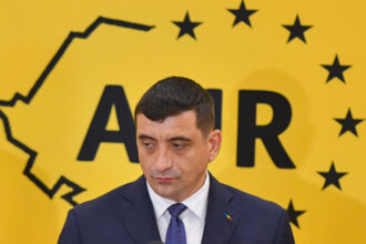 aur cere demisia lui dominic fritz din functia de primar al timisoarei dupa decizia ccr nu trebuie sa astepte expirarea unui termen legal 6a831bdd90fe0