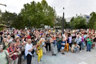 dansuri grecesti si recitaluri in acest weekend in piateta favorit bucurestenii sunt invitati la dans la noua editie a serilor culturale 6a88237f6d6f9