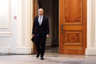 fratele ambasadorului romaniei in sua atac la liderul aur george simion dupa apelul fostilor oficiali americani privind viza peripetiile lui simion prin sua s au intors impotriva lui 6a82e84e8d6ce