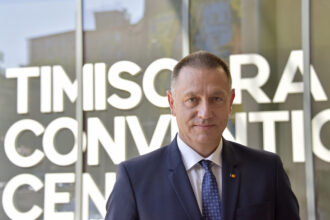 mihai fifor il ataca pe dominic fritz si cere explicatii anc privind acordarea cetateniei romane 6a83f37db3309