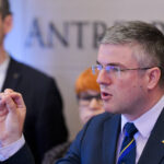 ministerul economiei lanseaza platforma de dialog strategic cu mediul de afaceri si societatea civila darau deciziile nu vor mai fi luate din spatele unui birou e519c7e3