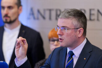 ministerul economiei lanseaza platforma de dialog strategic cu mediul de afaceri si societatea civila darau deciziile nu vor mai fi luate din spatele unui birou e519c7e3