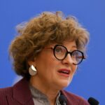 o companie de stat isi cauta administratori desi nu mai produce valoare oana gheorghiu probabil cea mai elaborata forma de a nu face nimic cu acte in regula 6a84351e7cacf