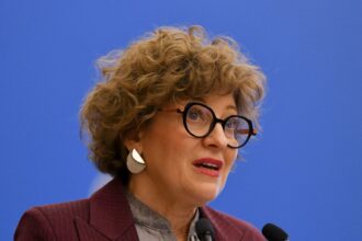 o companie de stat isi cauta administratori desi nu mai produce valoare oana gheorghiu probabil cea mai elaborata forma de a nu face nimic cu acte in regula 6a84351e7cacf