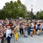 petrecerea continua in piateta favorit si in acest weekend julie mayaya si tinere talente urca pe scena diseara 6a6e0420eb180