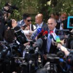 un fost presedinte de tara si fiul lui arestati intr un dosar de coruptie 6a8d537d8998b