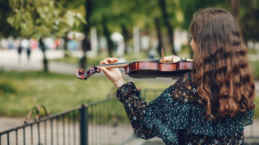 sound district floreasca aduce in weekend recitaluri ateliere statui vivante si alte surprize pe strazile din cartier si in parcul verdi programul complet 6aa1305d52708