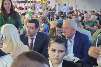 foto surpriza politica la bruxelles bolojenistul din psd surprins alaturi de george simion 6ad0975ef0dc2