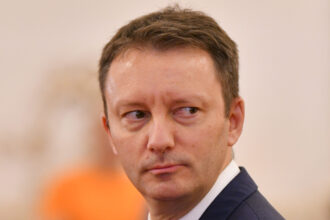siegfried muresan reactie dupa ce psd a decis sa intre in guvernul niculescu psd vrea influenta asupra guvernului si ca deciziile guvernarii sa fie luate in sediul psd 6acfd4c29906f
